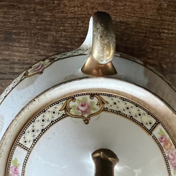 Homer Laughlin Covered Sugar Bowl - Picture 9 of 12